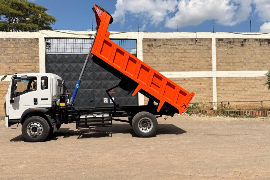 WhatsApp Image 2026-02-13 at 15.59.03